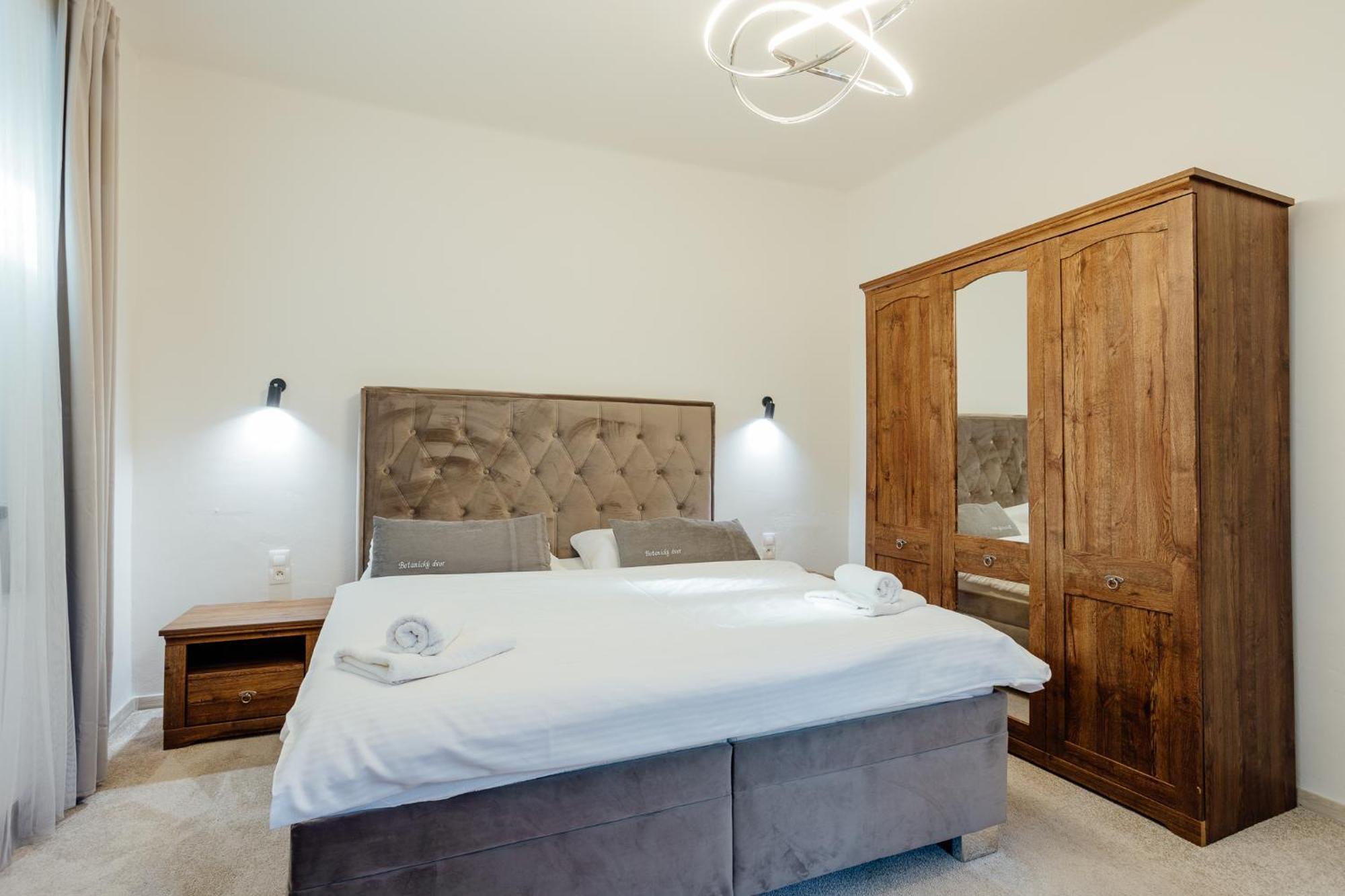 Botanicky Dvor Aparthotel Banská Štiavnica Екстериор снимка